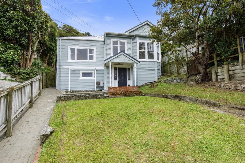 22 Konini Road, Hataitai, Wellington - Carousel 1