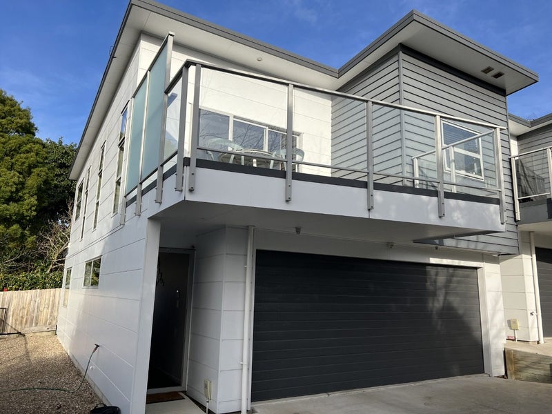4/6 Dyer Street, Whitiora, Hamilton - Carousel 11