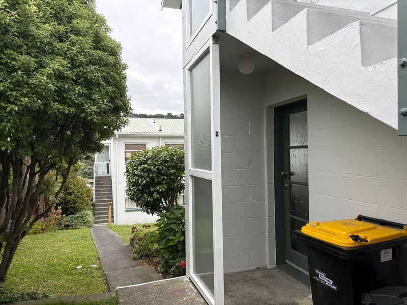 2/6 Overtoun Terrace, Hataitai, Wellington - Carousel 12