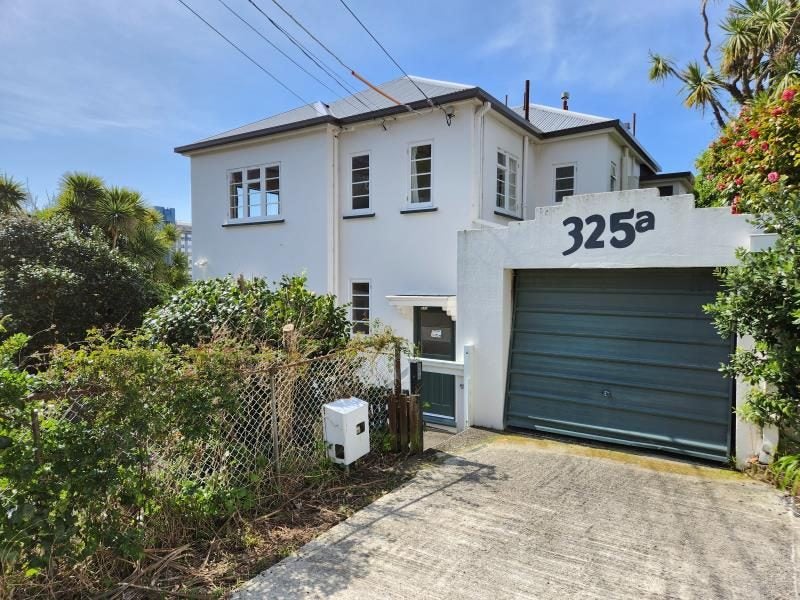 325A The Terrace, Te Aro, Wellington - Carousel 1