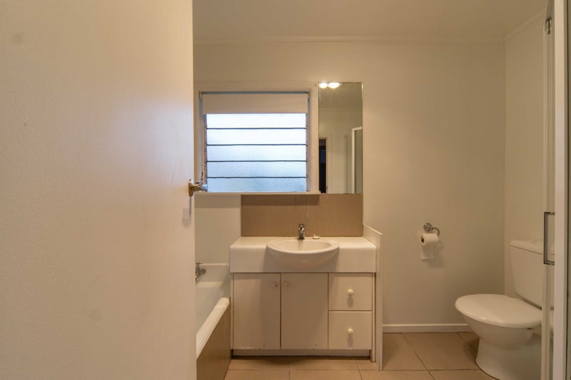 2 Windsor Road, Maeroa, Hamilton - Carousel 15