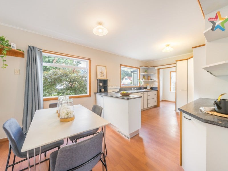 14A Eldon GR, WINGATE, LOWER HUTT - Carousel 2