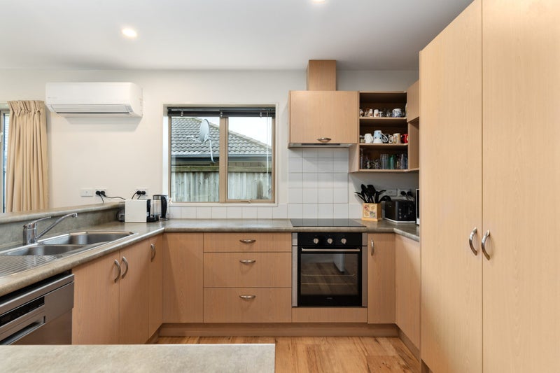 27 Ernest Gray Place, Halswell, Christchurch - Carousel 2