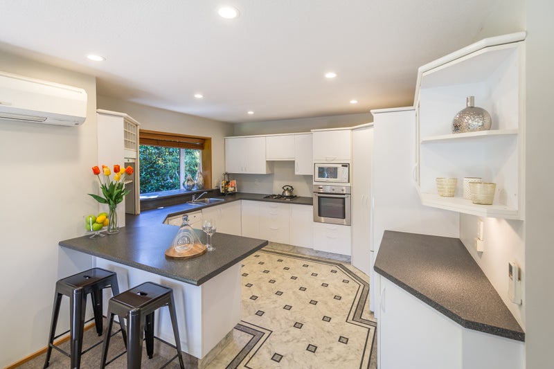 376A Memorial Avenue, Burnside, Christchurch - Carousel 2