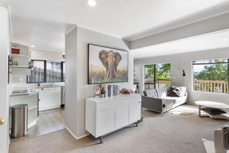 2/99 Carlisle Road, Torbay, Auckland - Carousel 1