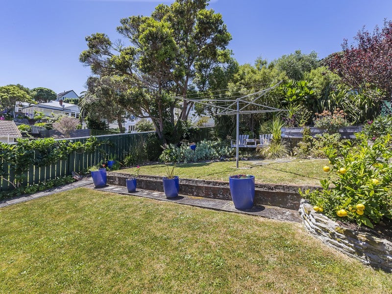 35 Clyde Street, Island Bay, Wellington - Carousel 2