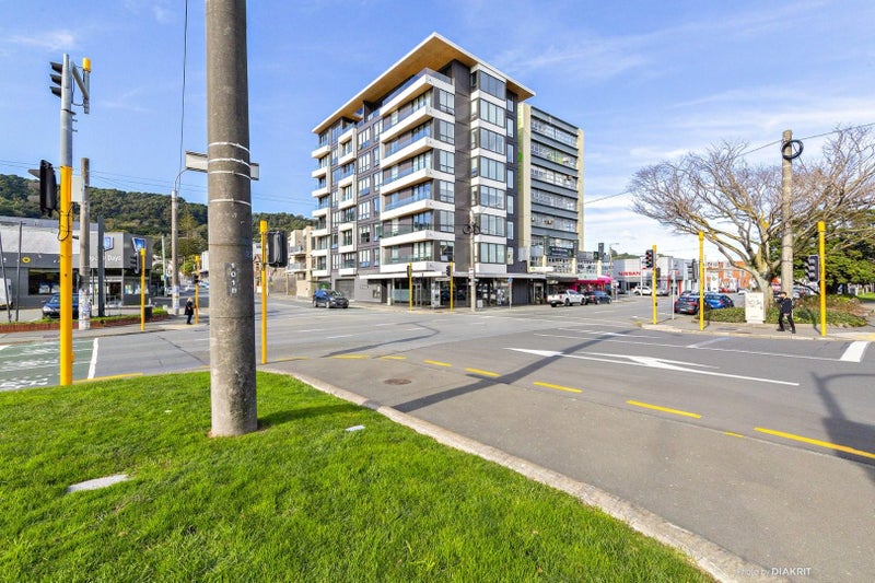 703/4 Elizabeth Street, Mount Victoria, Wellington - Carousel 1