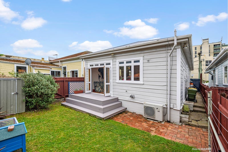 556 Adelaide Road, Berhampore, Wellington - Carousel 1