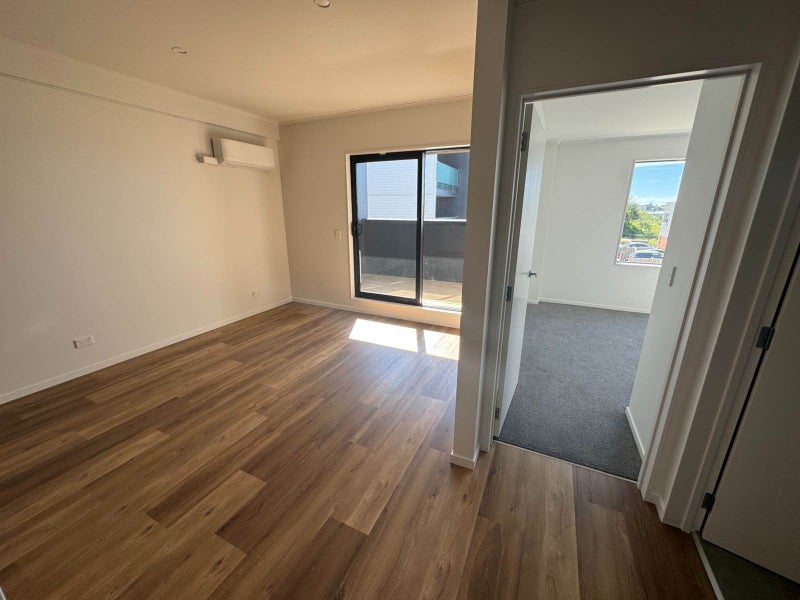 106/48 Clay Works Lane, New Lynn, Auckland - Carousel 2