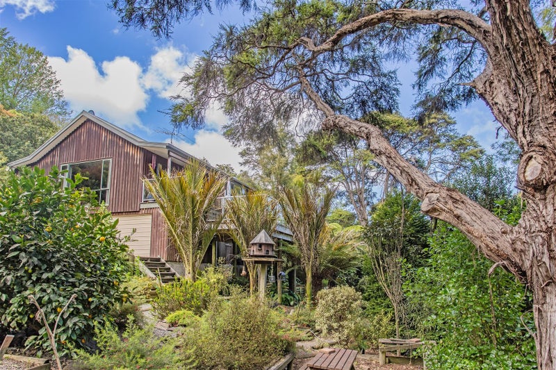 907 Governors Bay Road, Lyttelton - Carousel 1