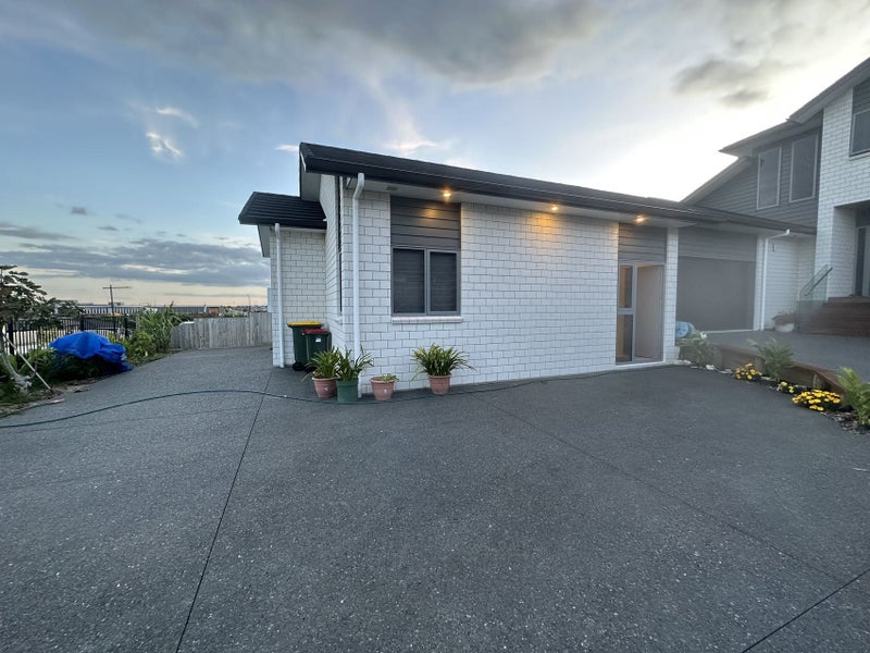 7 Paiaka Place, Rototuna North, Hamilton - Carousel 2