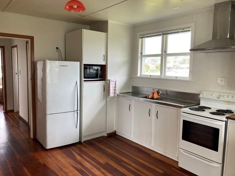 21 Lisa Crescent, Mangakakahi, Rotorua - Carousel 2