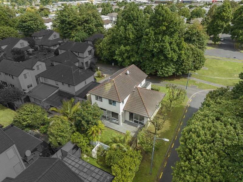 11 Sires Parkway, Takanini, Auckland - Carousel 35