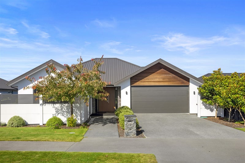 12 Bronco Drive, Aidanfield, Christchurch - Carousel 1