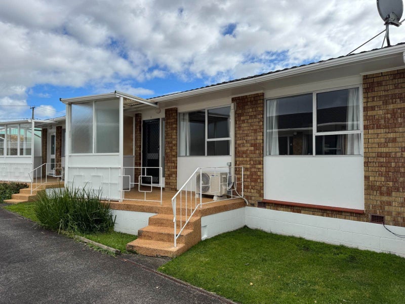 4/3 Coyle Street, Sandringham, Auckland - Carousel 1