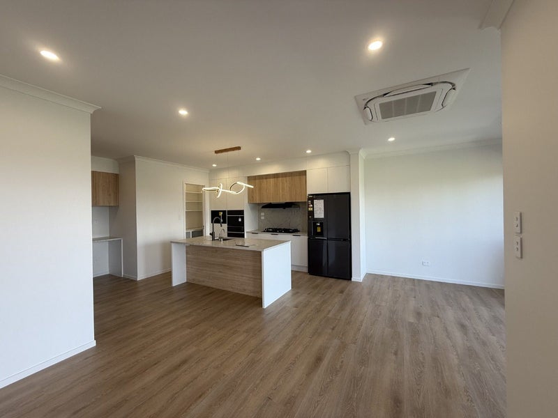 1/49A Ngaio Street, Orakei, Auckland - Carousel 2