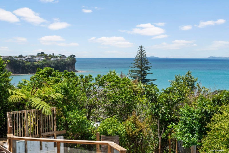 14 Cochrane Avenue, Arkles Bay, Whangaparaoa - Carousel 1