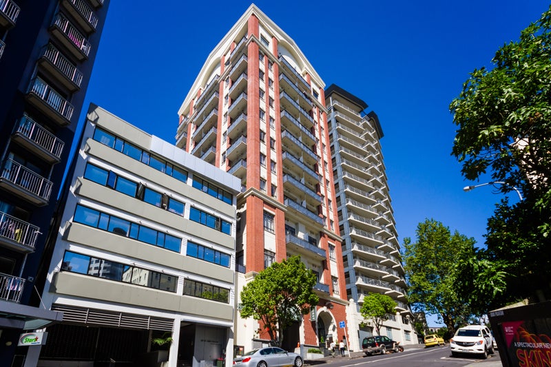 2E/50 Eden Crescent, Auckland Central, Auckland - Carousel 2