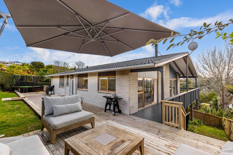 20 Surville Place, Mairangi Bay, Auckland - Carousel 1