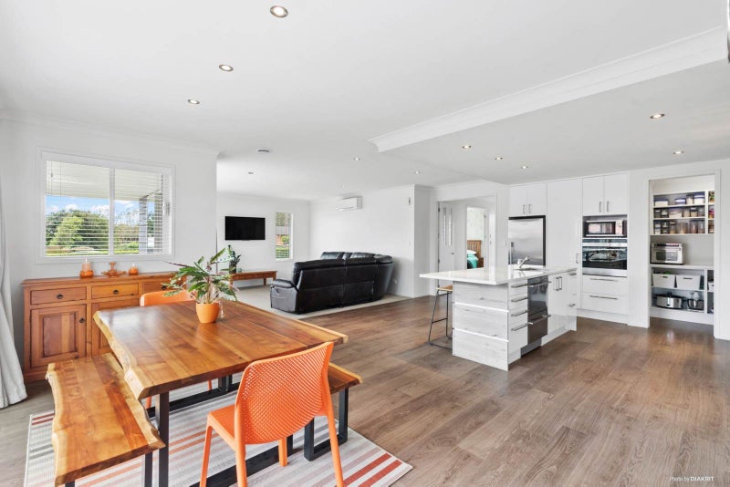 4A Kendallvale Drive, Waiuku, Waiuku - Carousel 1