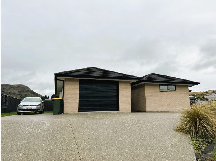 3 Chadlington Way, Lower Shotover, Queenstown - Carousel 1