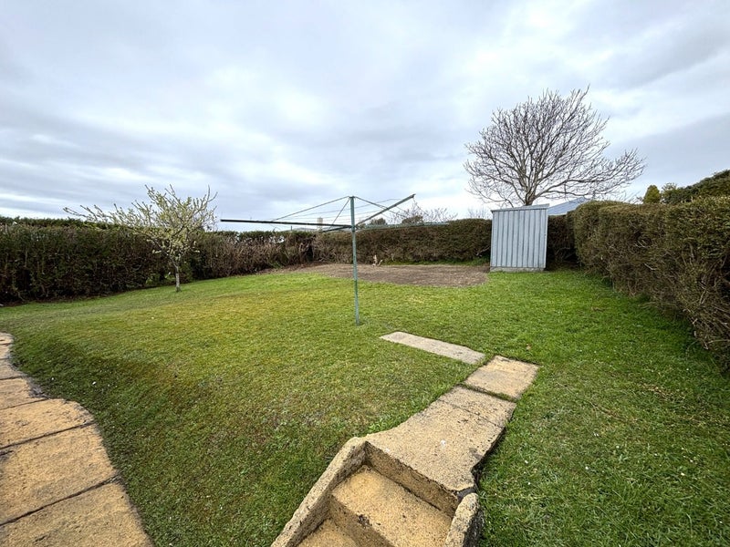 18 Forresbank Avenue, Wakari, Dunedin - Carousel 2