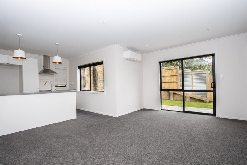 4/16 Rothwell Street, Dinsdale, Hamilton - Carousel 2