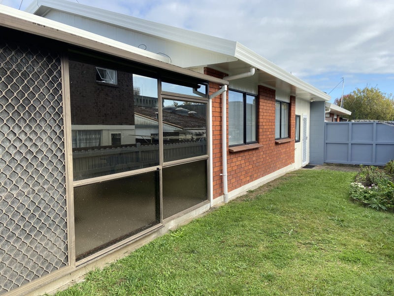 54B Anglesea Street, Hamilton Central, Hamilton - Carousel 24