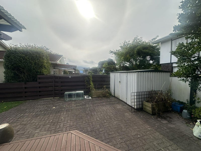 2 McEnroe Grove, Naenae, Lower Hutt - Carousel 14