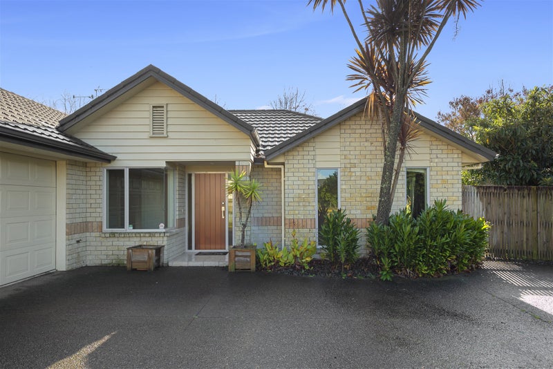 26 Nielsen Gardens, Rototuna, Hamilton - Carousel 2