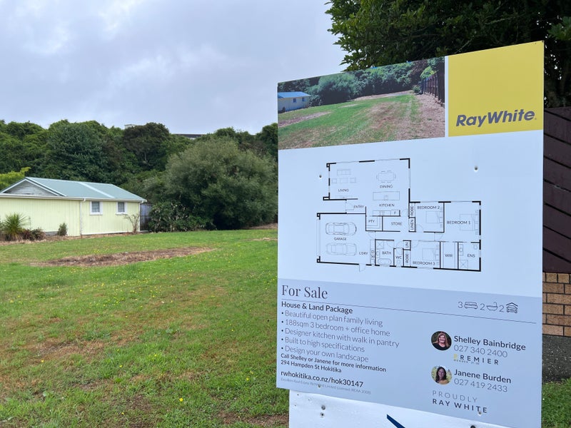 294 Hampden Street, Hokitika - Carousel 13