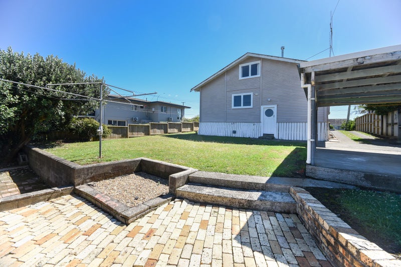 176 Cambridge Road, Hillcrest, Hamilton - Carousel 2