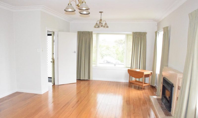 3 Deane Avenue, Titirangi, Auckland - Carousel 2