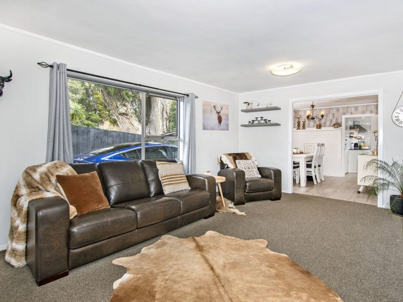 323 Vinegar Hill Road, Kamo - Carousel 2