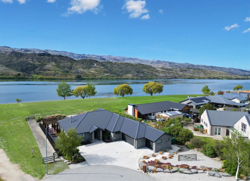 20 Quartz Lane, Mount Pisa - Carousel 2