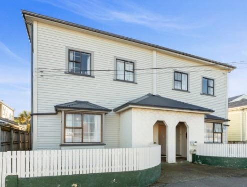 2/33 Tory Street, Petone, Lower Hutt - Carousel 15