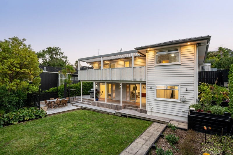 2/75 Newhaven Terrace, Mairangi Bay, Auckland - Carousel 1