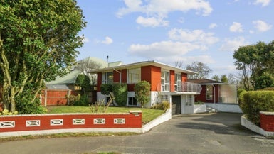 9 Gilmore Place, Burnside, Christchurch - Carousel 1