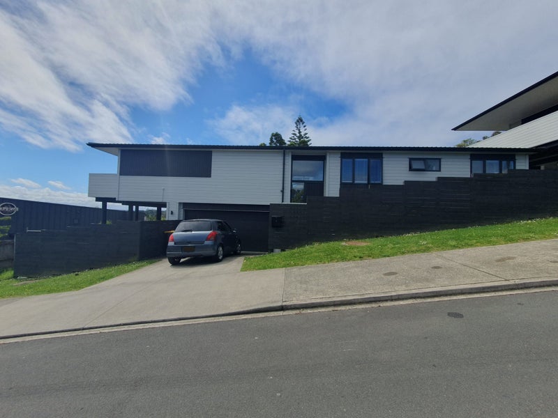 1 Mataki Way, Glen Eden, Auckland - Carousel 1