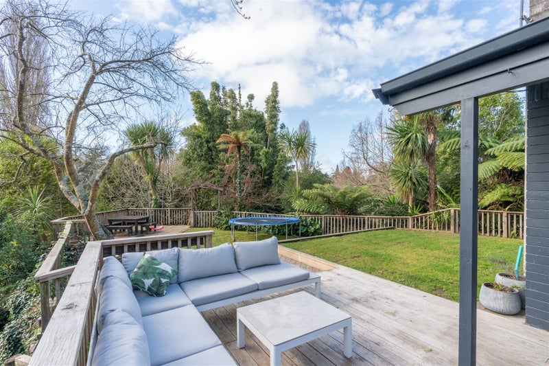 24 Tudor Crescent, Chedworth, Hamilton - Carousel 1