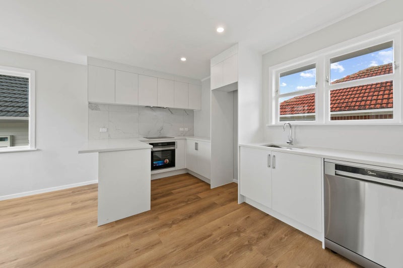 154B View Road, Sunnyvale, Auckland - Carousel 2