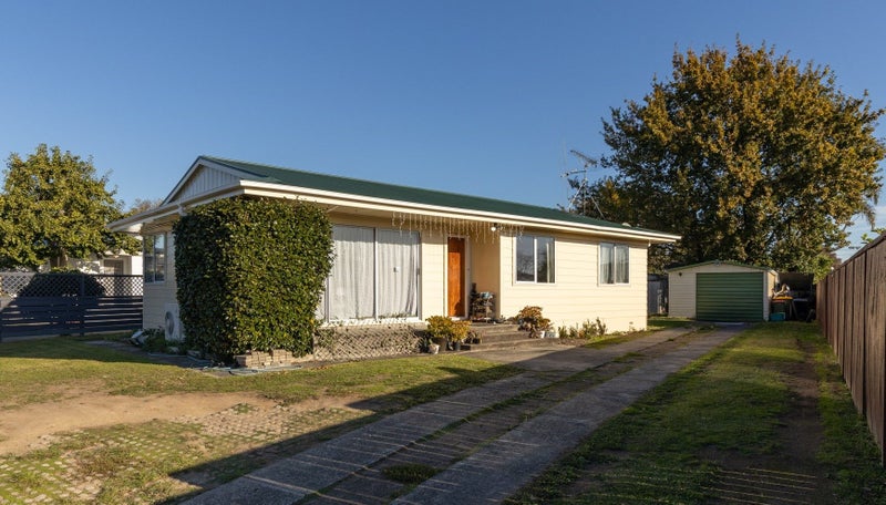 4 Splitt Avenue, Glenview, Hamilton - Carousel 1