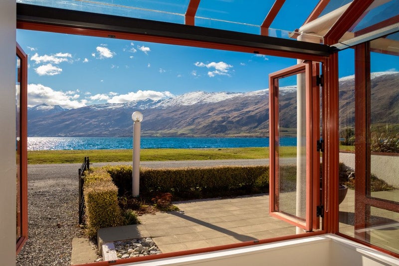 38 CORNWALL ST, kingston, athol - Carousel 2