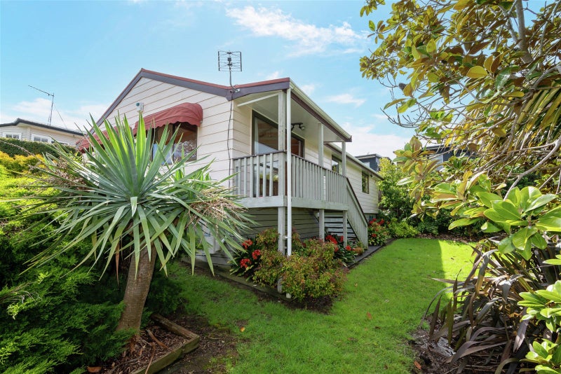 2/30 Abercrombie Street, Howick, Auckland - Carousel 1