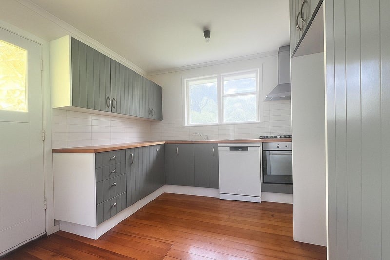 72 Tireti Road, Titahi Bay, Porirua - Carousel 2