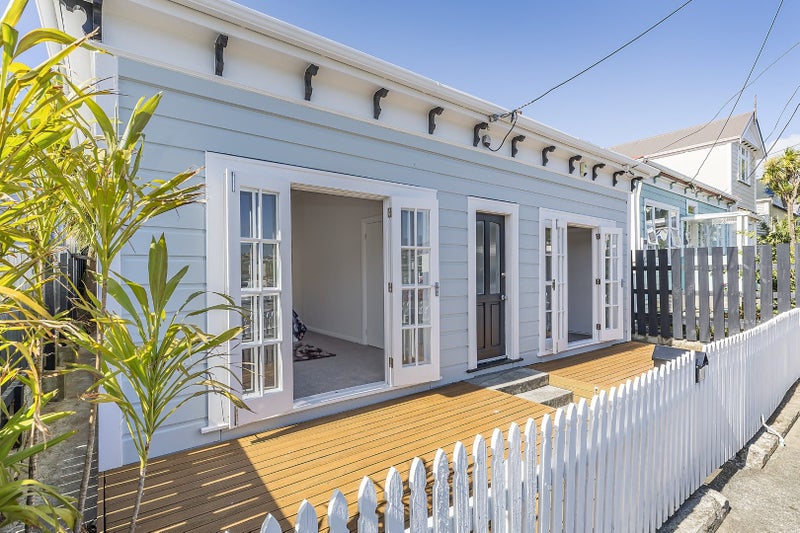 20 Emmett Street, Newtown, Wellington - Carousel 1