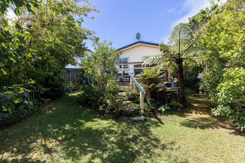 83 Montgomery Avenue, Karori, Wellington - Carousel 17
