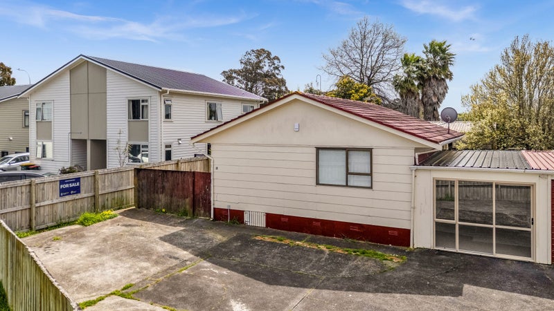 2/24 Funnell Place, Manurewa, Auckland - Carousel 1