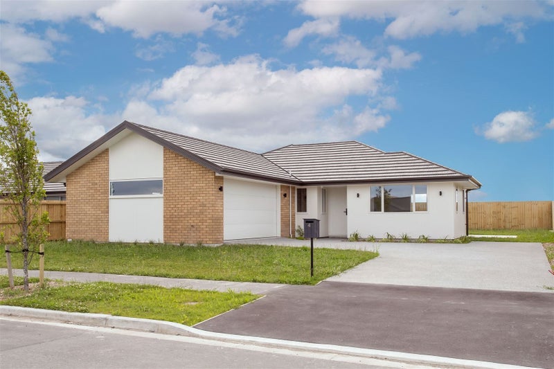 4 Agathis Crescent, Wigram, Christchurch - Carousel 1