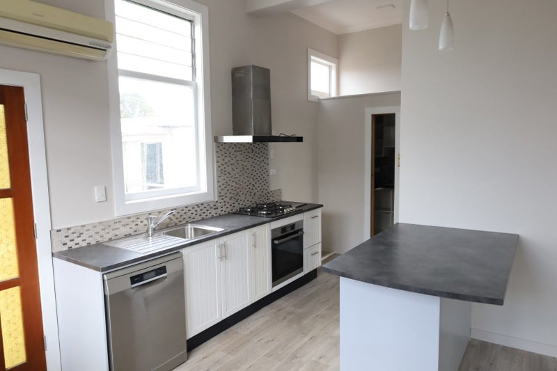 16 Market Street, Saint Kilda, Dunedin - Carousel 2